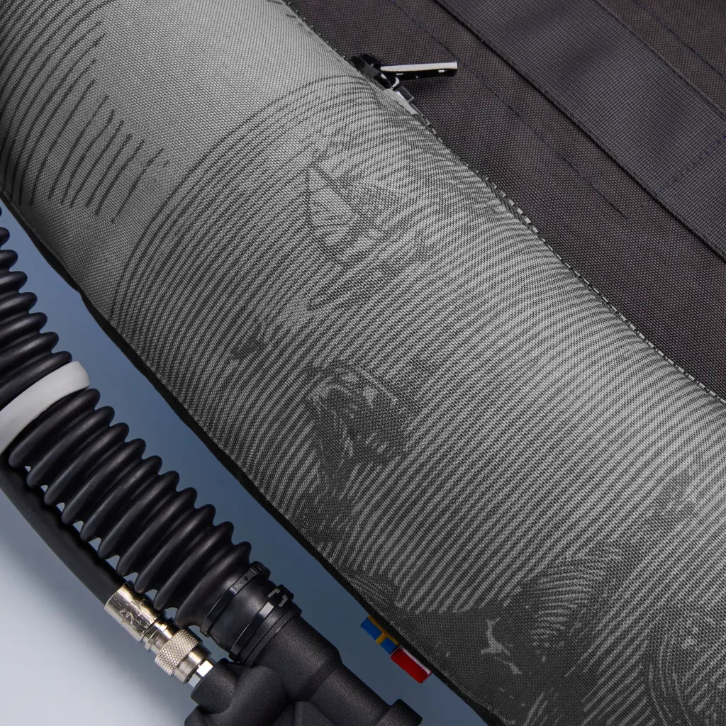 Agir cls 02 grey.webp